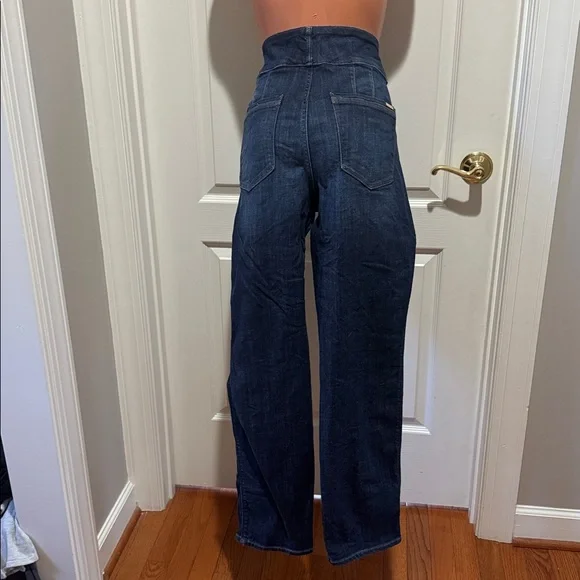 WHBM Extra High Rise Straight Pintuck Leg Medium Wash Jeans Size 8 $120 EUC KL - Picture 5 of 16